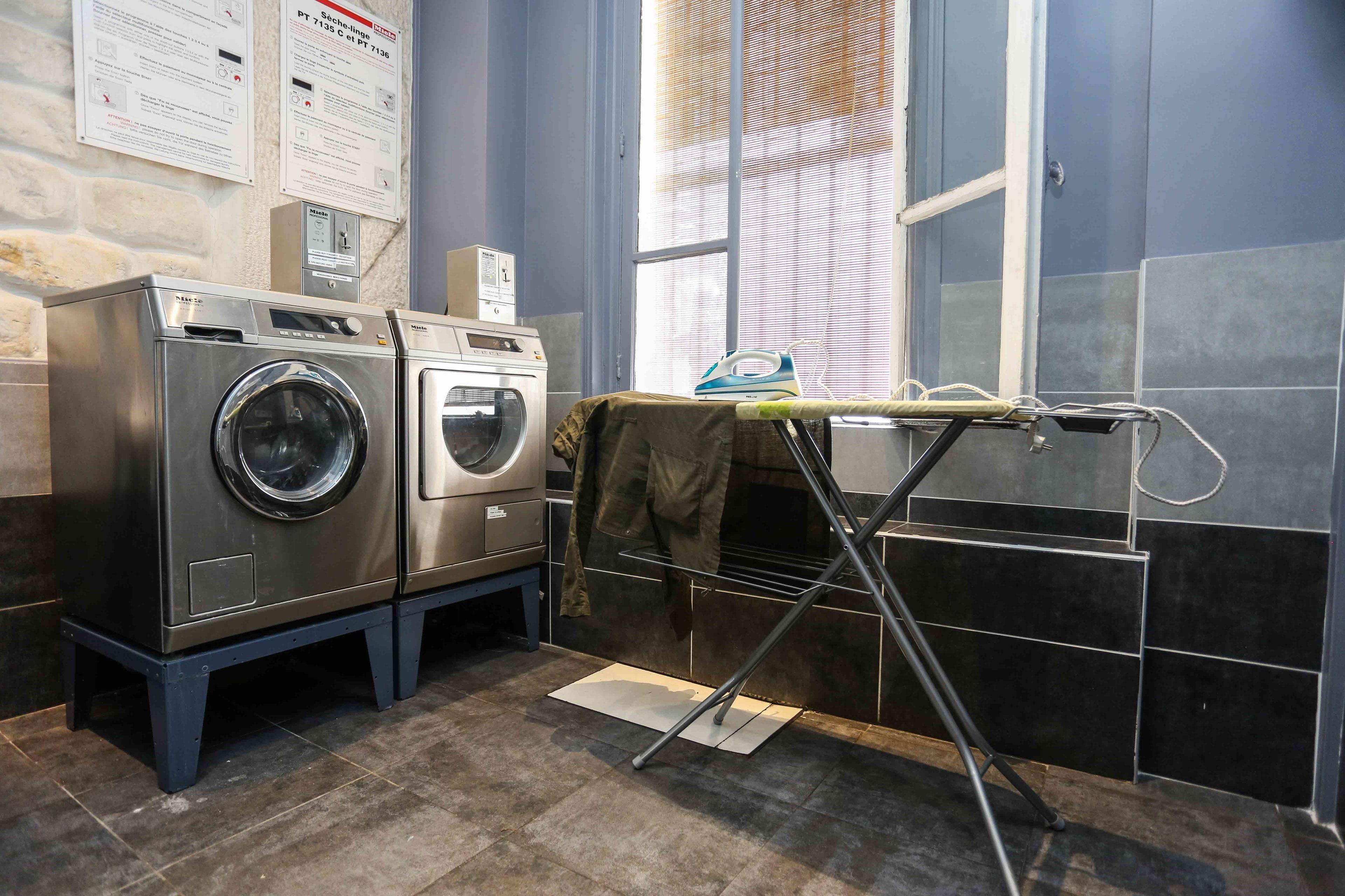 Le Regent Montmartre By Hiphophostels