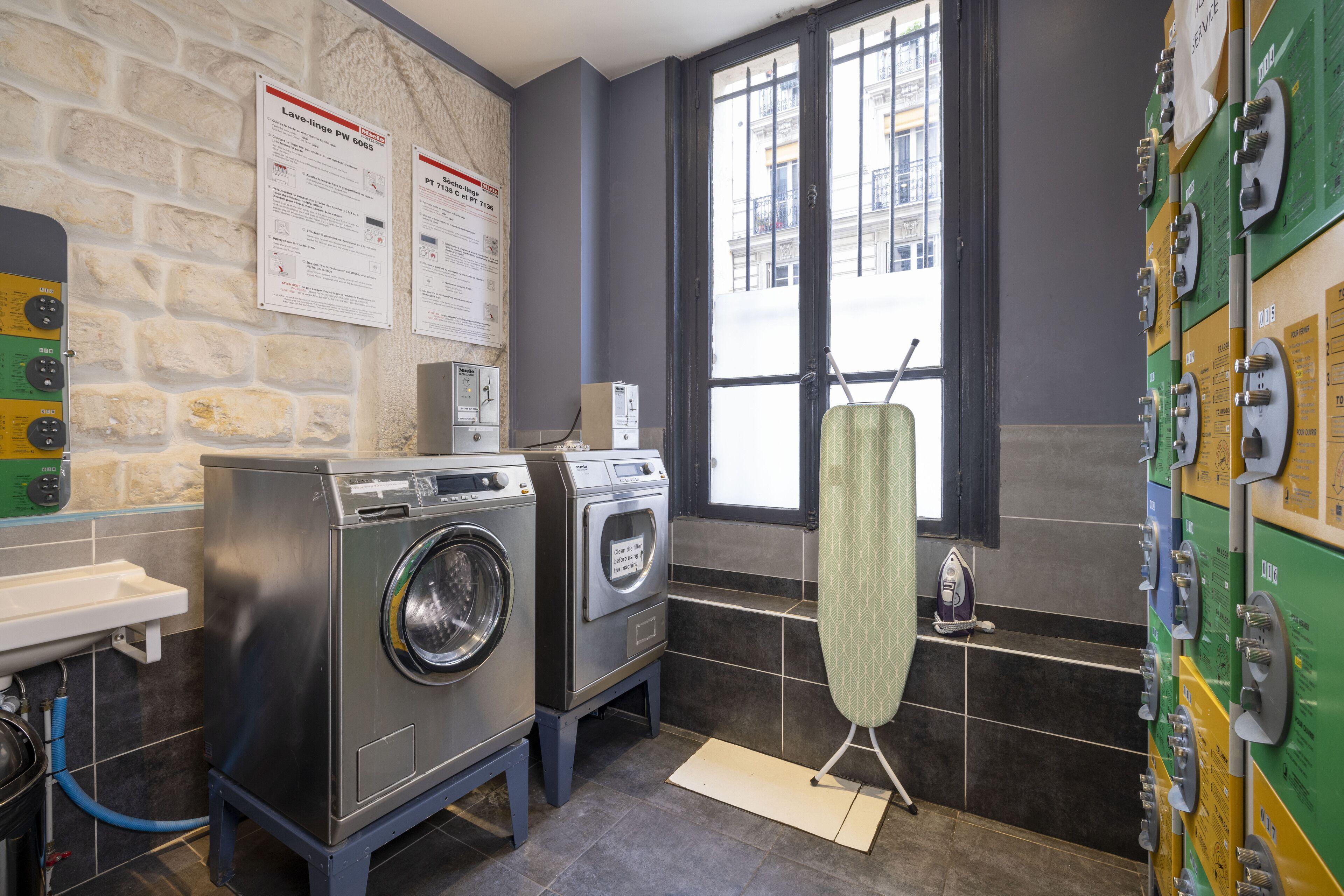 Le Regent Montmartre By Hiphophostels * Paris