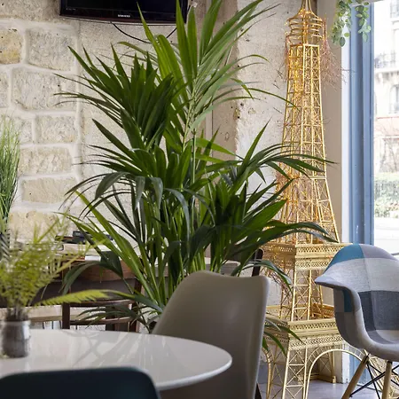 Le Regent Montmartre By Hiphophostels Hostel