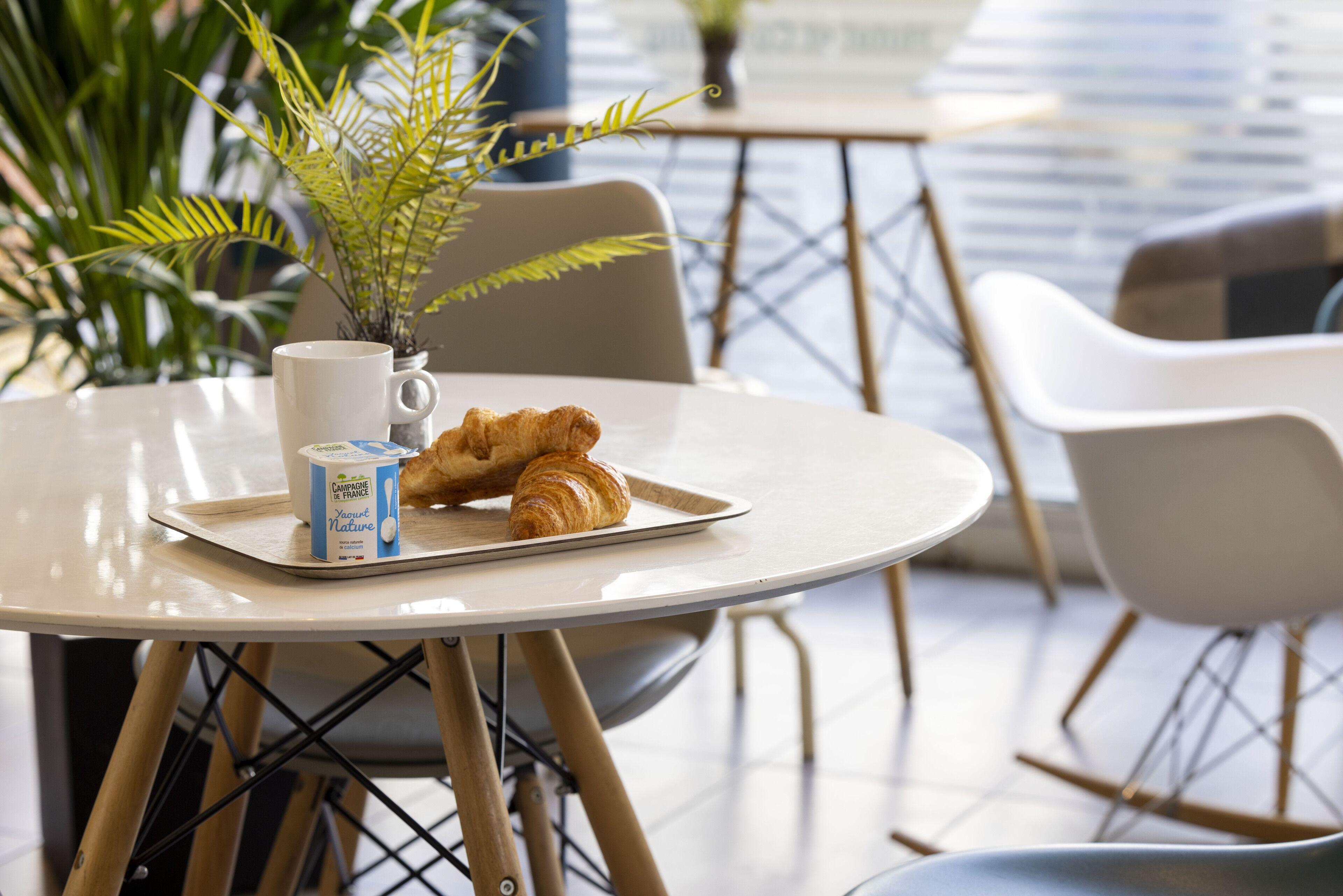 Le Regent Montmartre By Hiphophostels Parigi